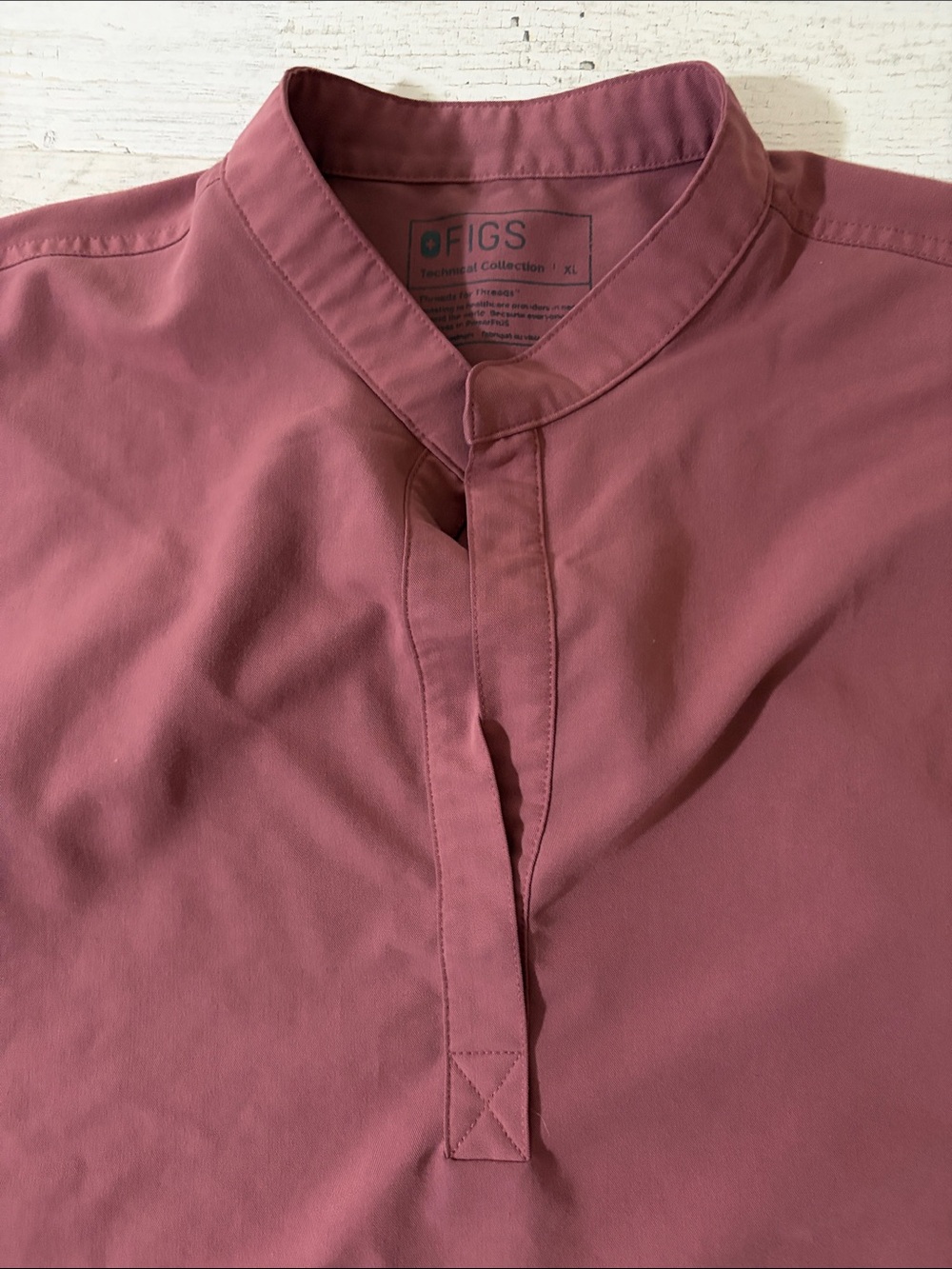 Figs Sleeveless Scrub Top - Mauve Size XL - Picture 3 of 9